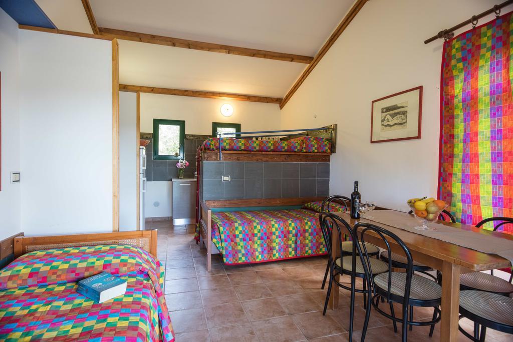 Il Borgo Centro Vacanze Guardistallo Extérieur photo